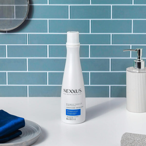 Nexxus Humectress Moisturizing Conditioner Ultimate Moisture for Dry Hair Moisturizing ProteinFusion with Elastin Protein and Green Caviar 33.8 oz
