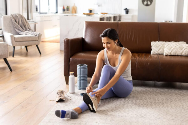 6893566c99f497cf7d23f2cd6b431e8907e899a8a3462d52ef027.jpg TriggerPoint Grid 1.0 Foam Roller - 13" Multi-Density Massage Roller for Deep Tissue & Muscle Recovery - Relieves Tight, Sore Muscles & Kinks, Improves Mobility & Circulation - Targets Key Body Parts