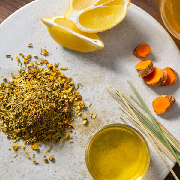 689382d32adc4a485c015ed80bddeff6b8b4ee725a5a47f7f0583.jpg Rishi Tea Turmeric Ginger Herbal Tea - Organic Sachet Bags, Caffeine Free Ayurvedic Digestive Blend with Spicy Ginger & Citrus - 15 Count (Pack of 1)