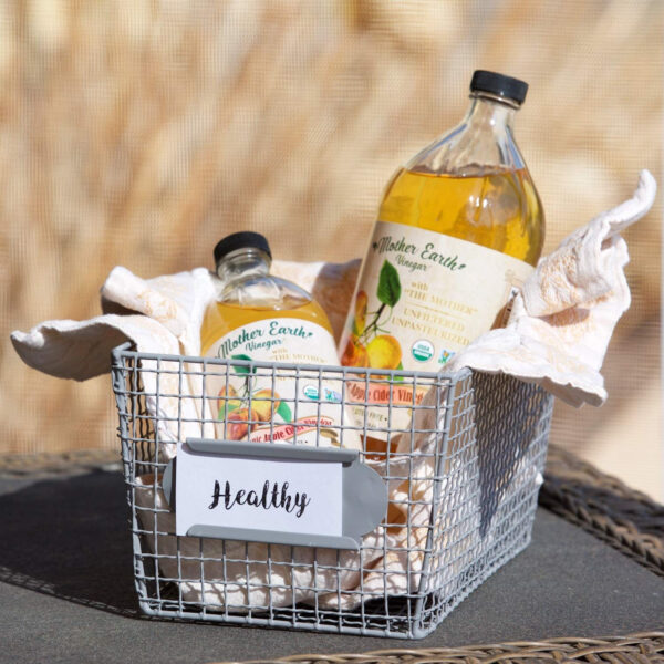 6893878e480d2f277d7ad034343bc34217131360519f06c142530.jpg Mother Earth, Organic Apple Cider Vinegar with The Mother, Half Gallon, Fresh Pressed Organic Apples, OACV, ACV, Raw, Unpasteurized, Unfiltered (1/64oz Bottle)