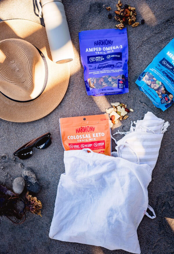 Diamond of California Harmony Amped Omega-3 Trail Mix with Mixed Nuts, Dried Fruit, Diamond of California Himalayan Pink Salt Walnuts, and Seeds, 10 oz, 1 Unit