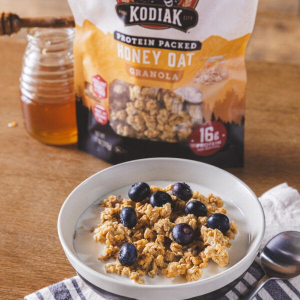 6893aaf0cabc0e4a0b73d6e2069a0b9320dfc5db485daa73ba89a.jpg Kodiak Cakes Granola, Honey Oat, High Protein, 100% Whole Grains (Pack of 5 pouches)