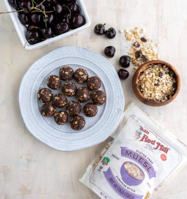 Bob's Red Mill Gluten Free Muesli Cereal, 16oz (Pack of 4)